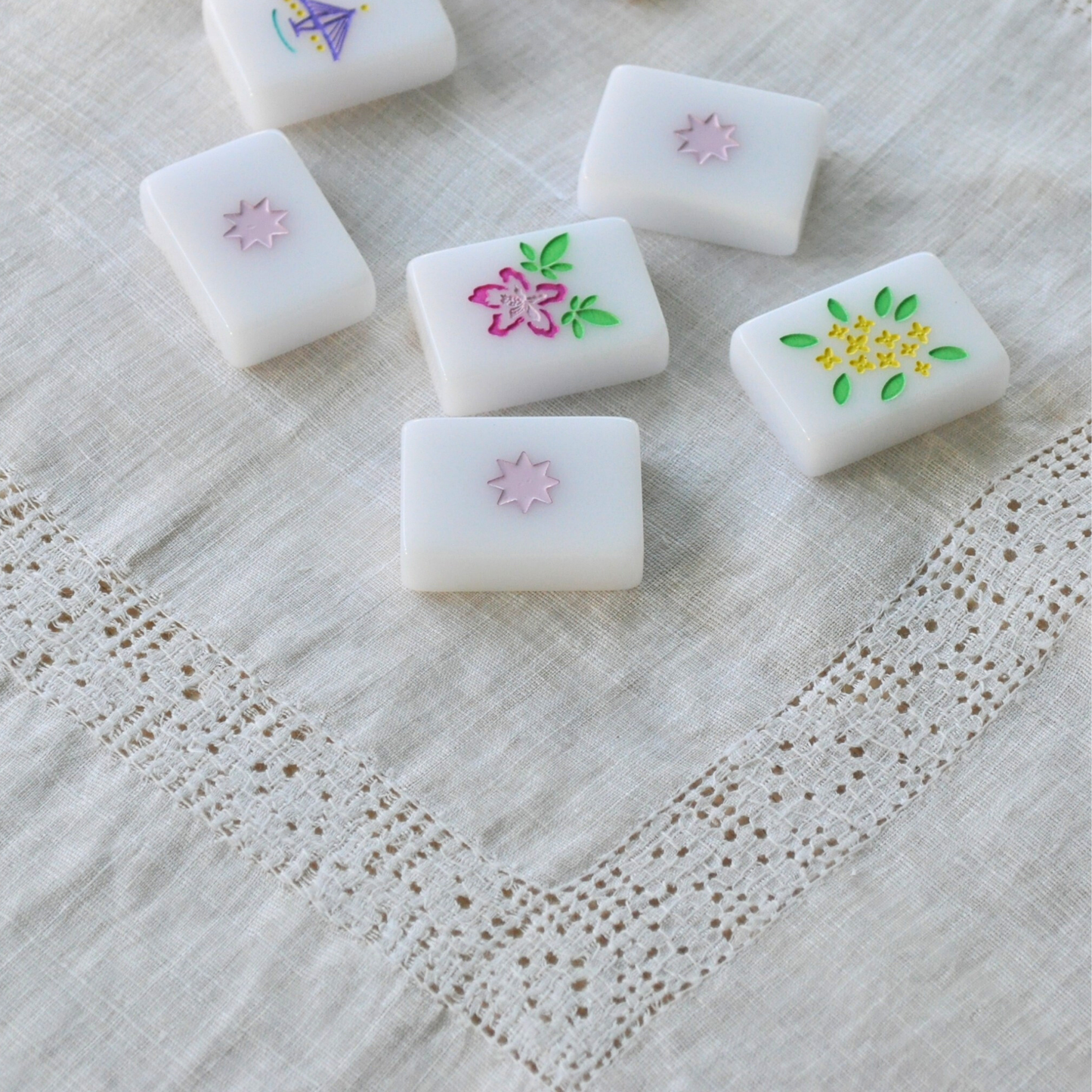 Hannah Table Covering