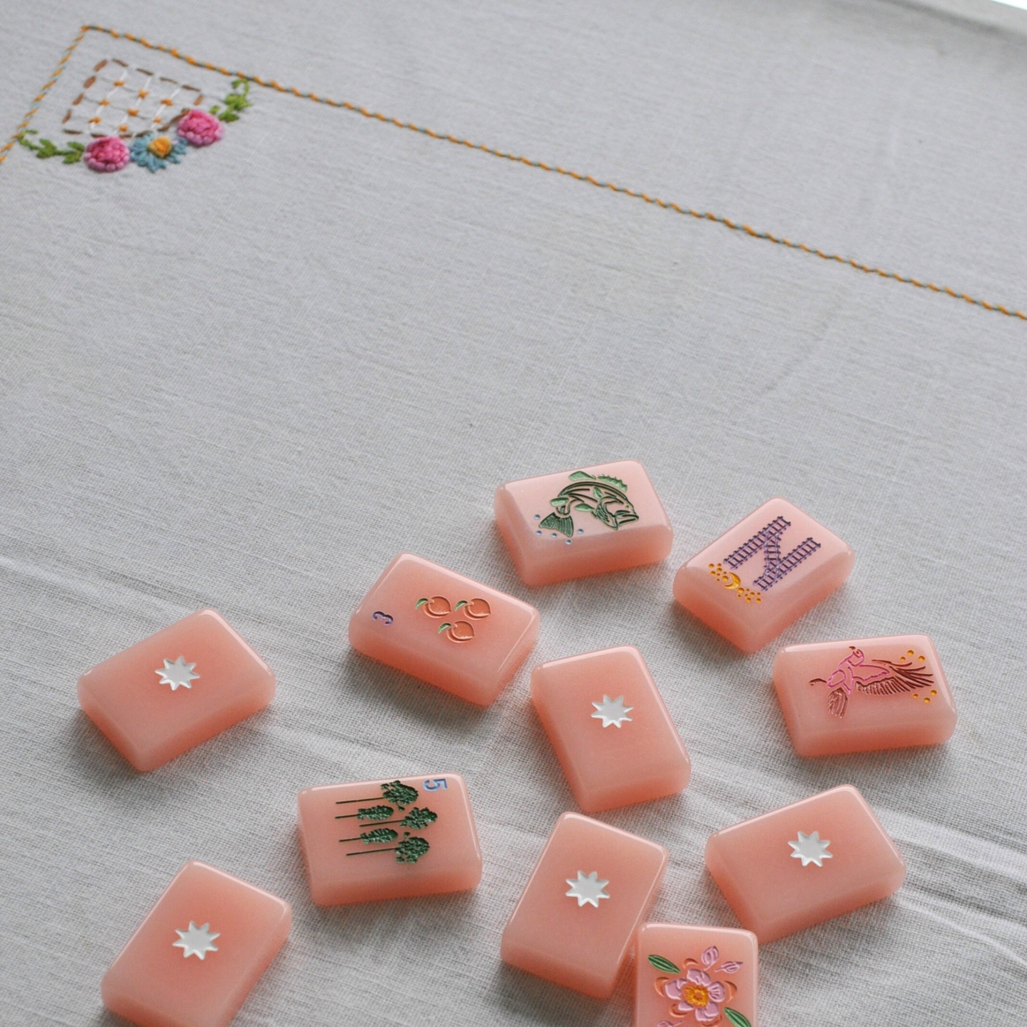 Annette Table Covering