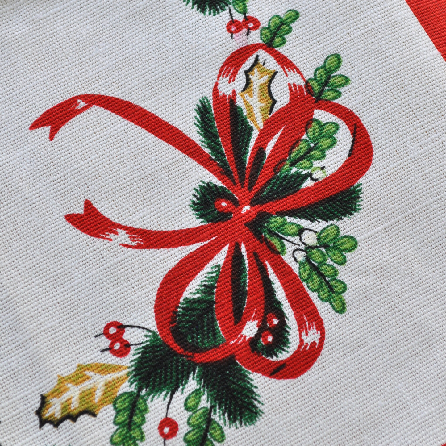 Carol Table Covering