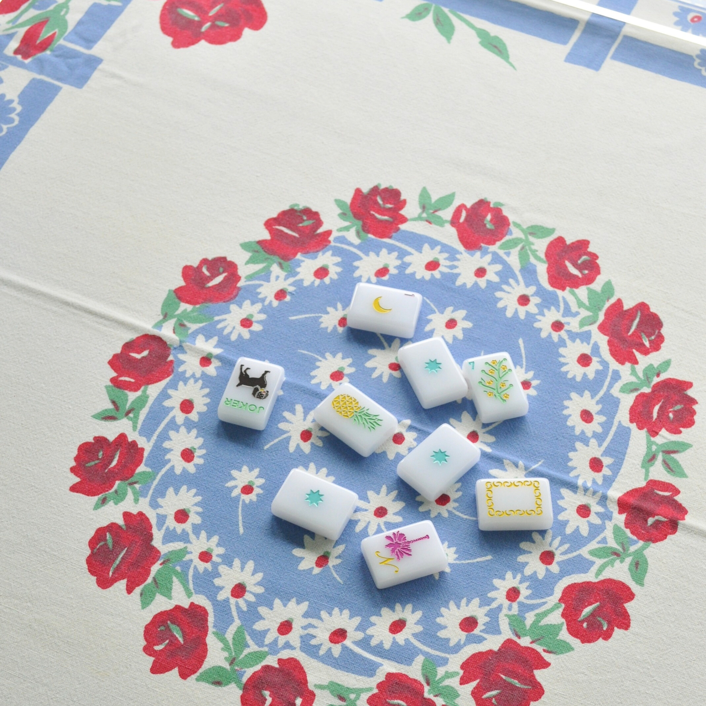 Kathleen Table Covering