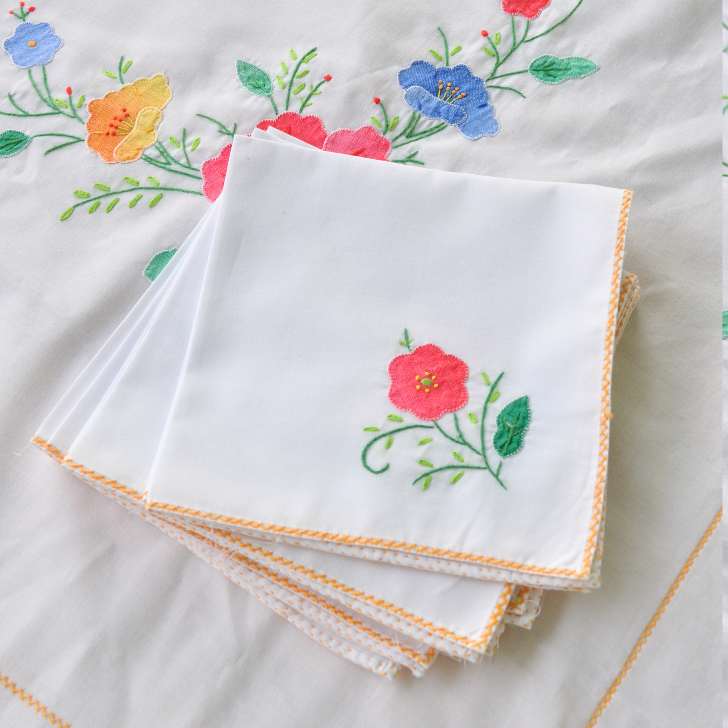 Susan Table Covering & Napkin Set