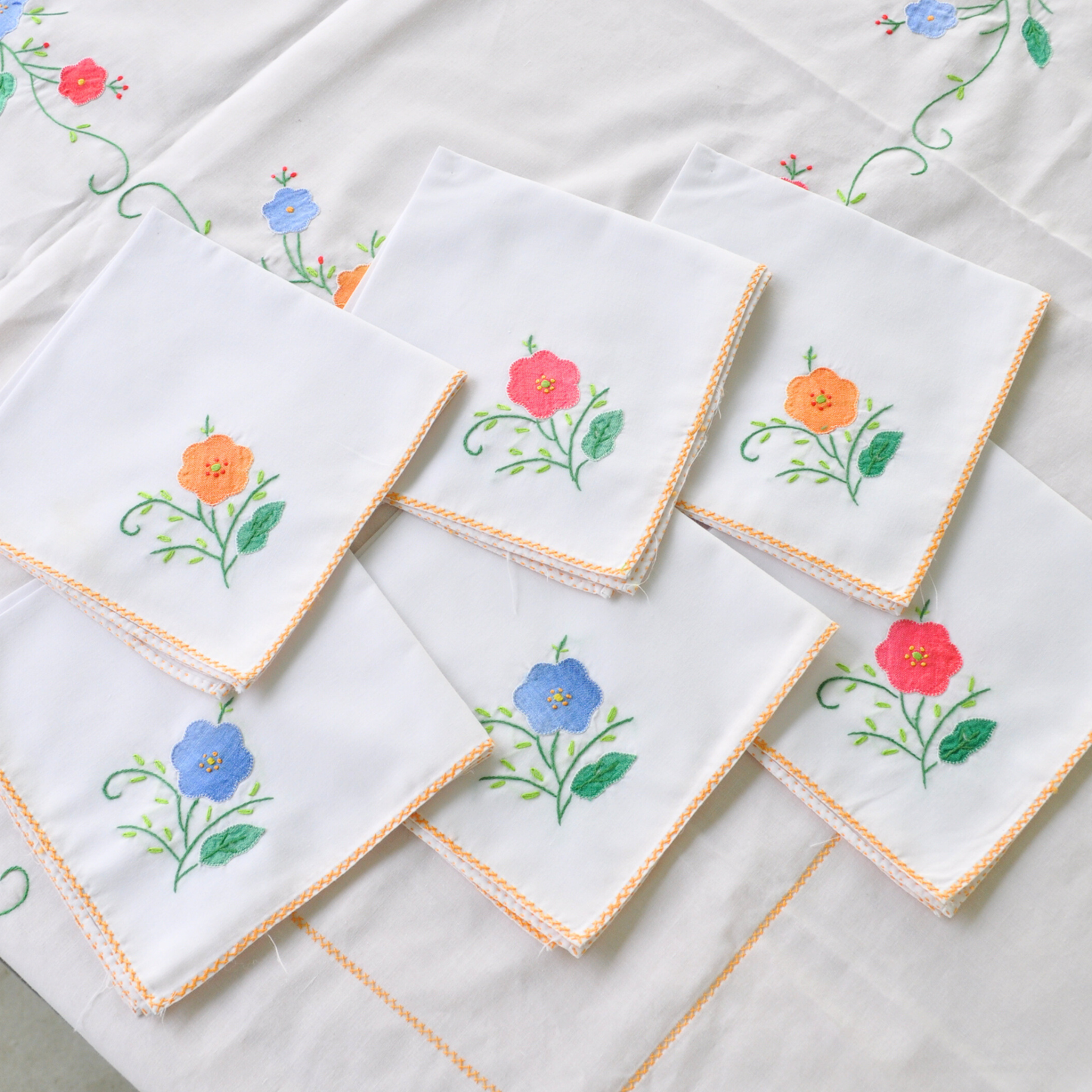 Susan Table Covering & Napkin Set