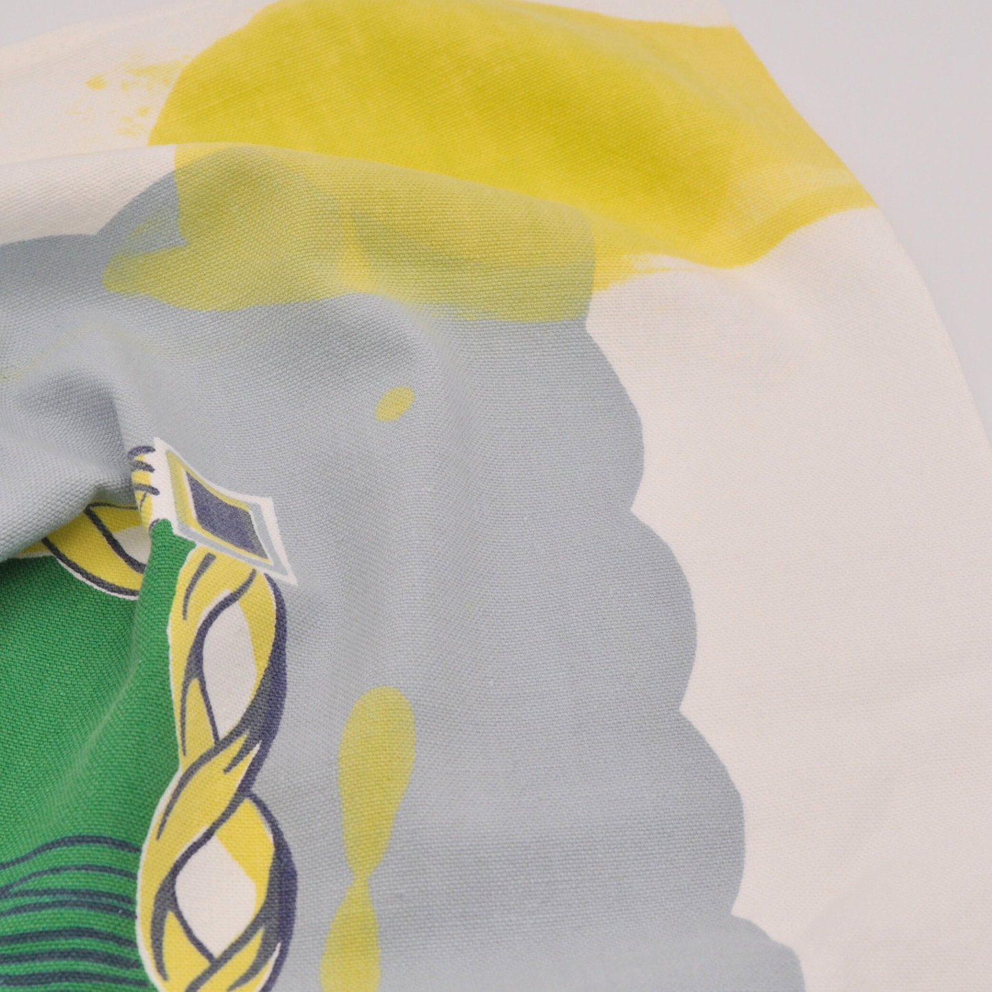 Ginny Table Covering