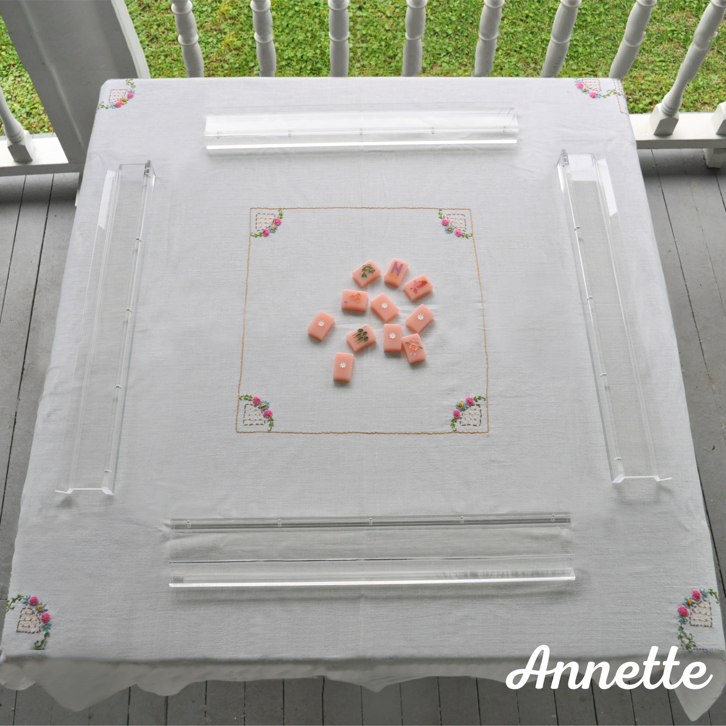 Annette Table Covering