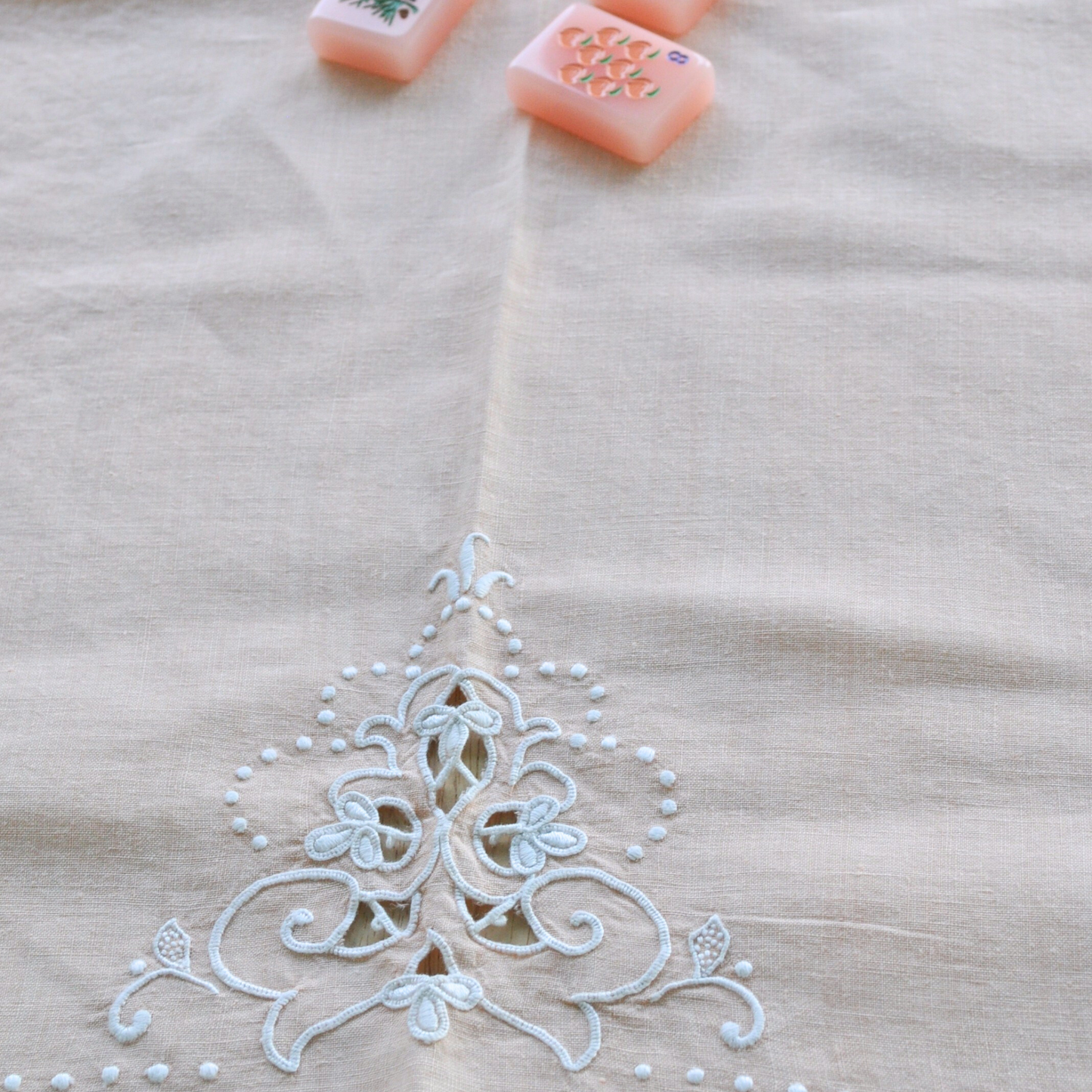 Sabra Table Covering