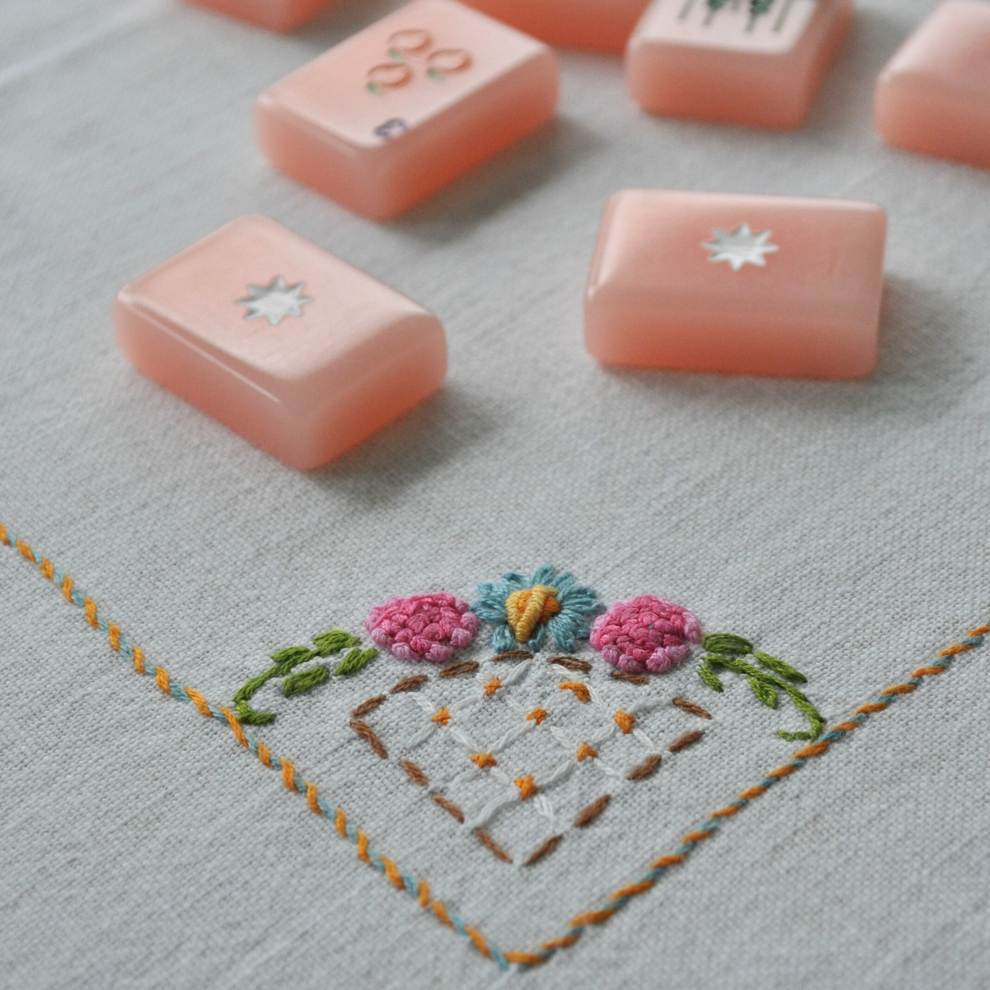 Annette Table Covering