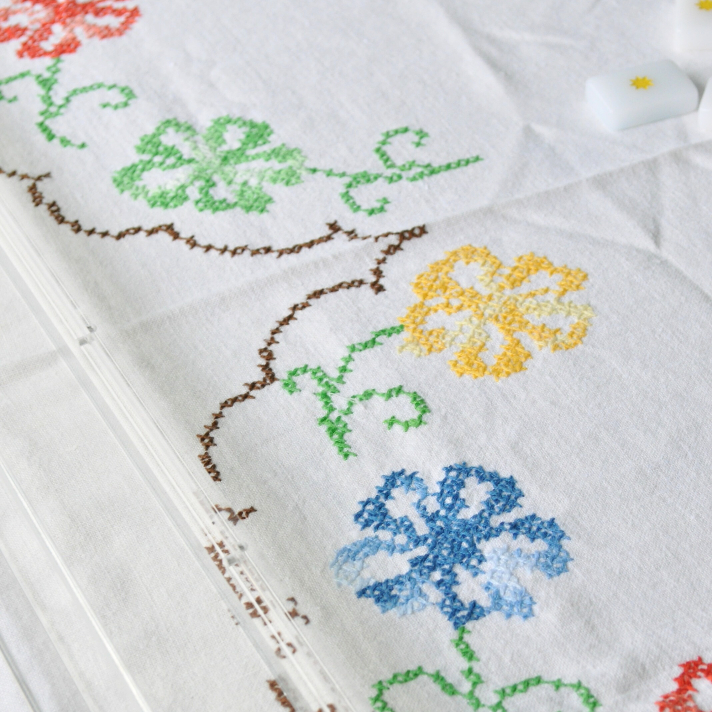 Cynthia Table Covering