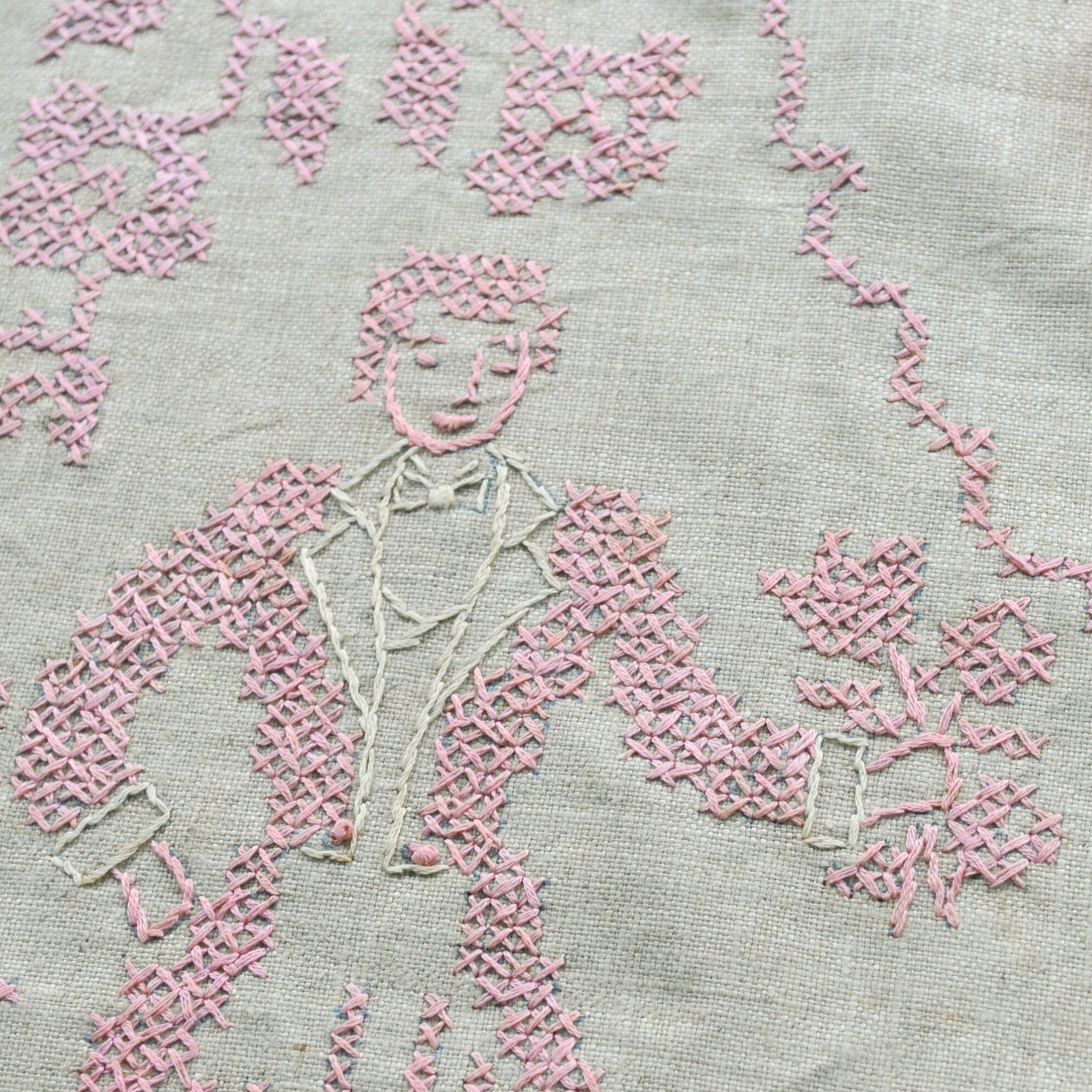 Maeve Table Covering