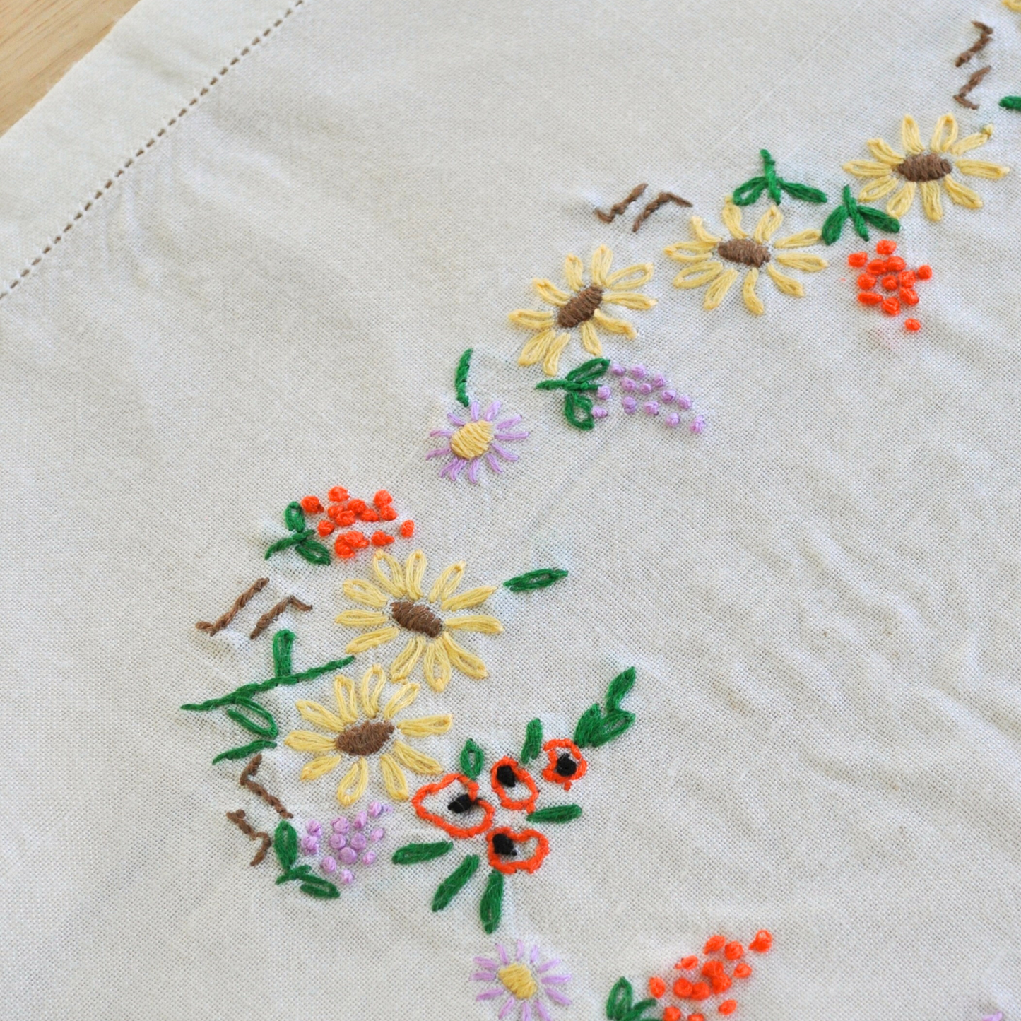 Sylvia Table Covering