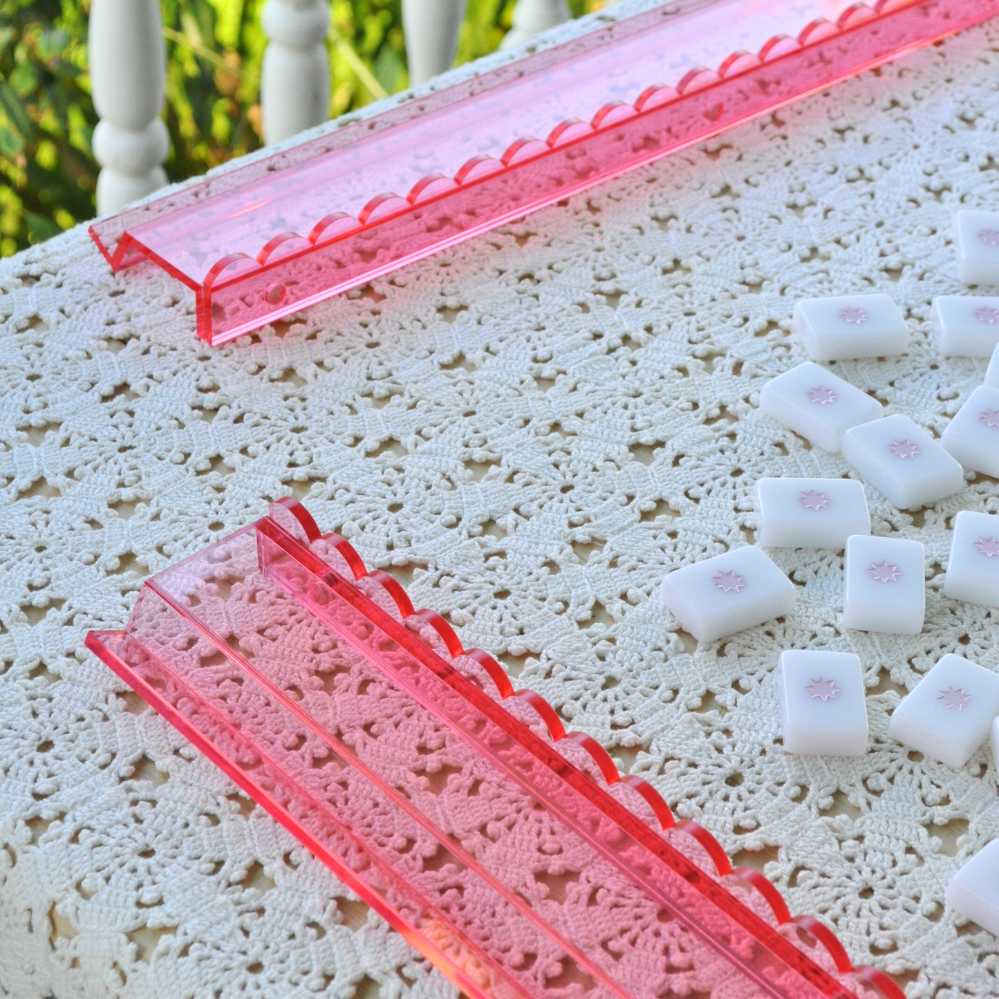 La Vie En Rose Mahjong Rack and Pusher, Set of 4